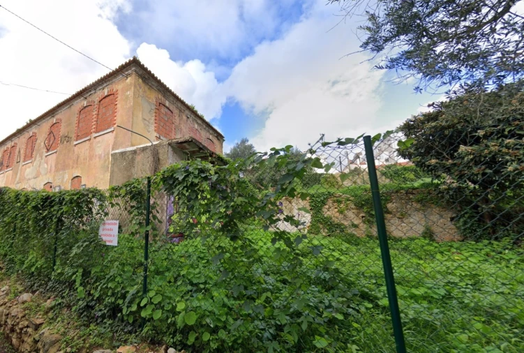 Moradia T3 para Venda em Queluz e Belas Foto 2