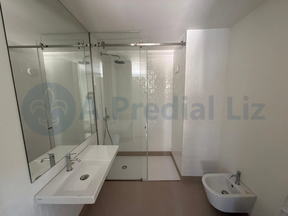 Apartamento T2 para Venda em Paranhos Foto 7