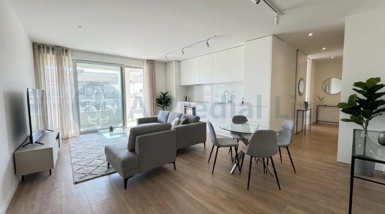 Apartamento T2 para Venda em Paranhos Foto 1