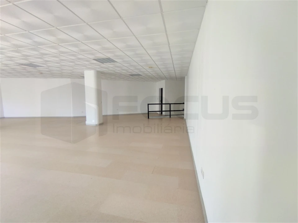 Loja para Venda em Aradas Foto 2