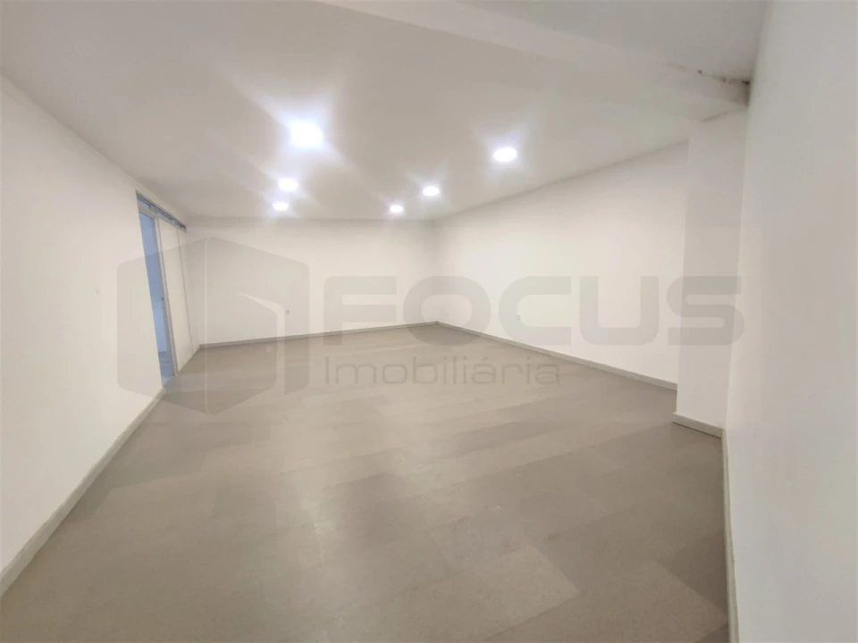 Loja para Venda em Aradas Foto 11