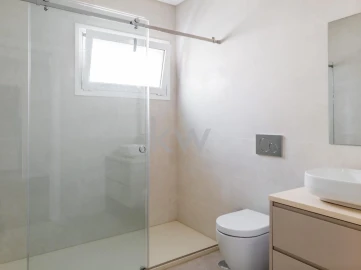 Moradia T4 para Venda em Pontinha e Famões