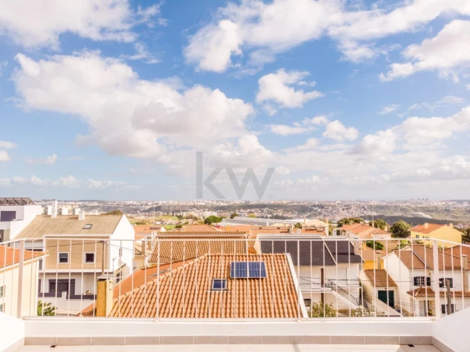 Moradia T4 para Venda em Pontinha e Famões Foto 38