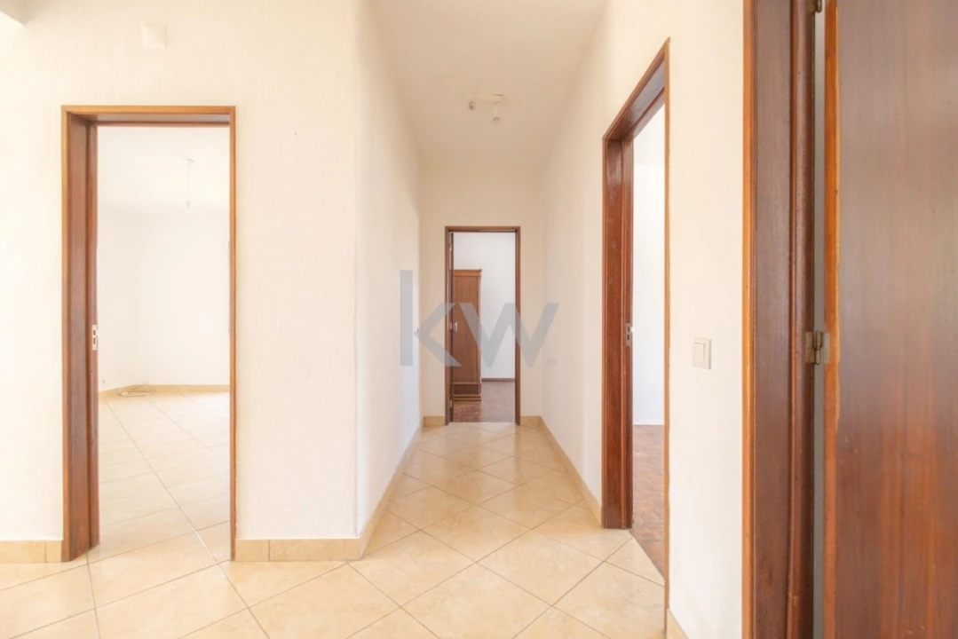 Moradia T6 para Venda em Santo Andre Foto 19