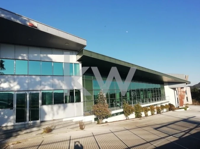 Armazém para Arrendamento em Atouguia Foto 2