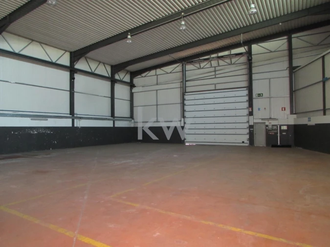 Armazém para Arrendamento em Atouguia Foto 5