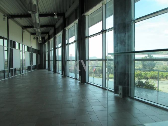 Armazém para Arrendamento em Atouguia Foto 7