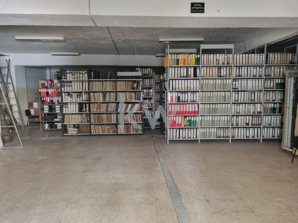 Armazém para Venda em Odivelas Foto 3