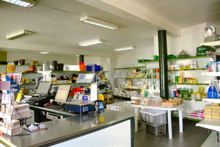 Loja para Venda em Regueira de Pontes Foto 4