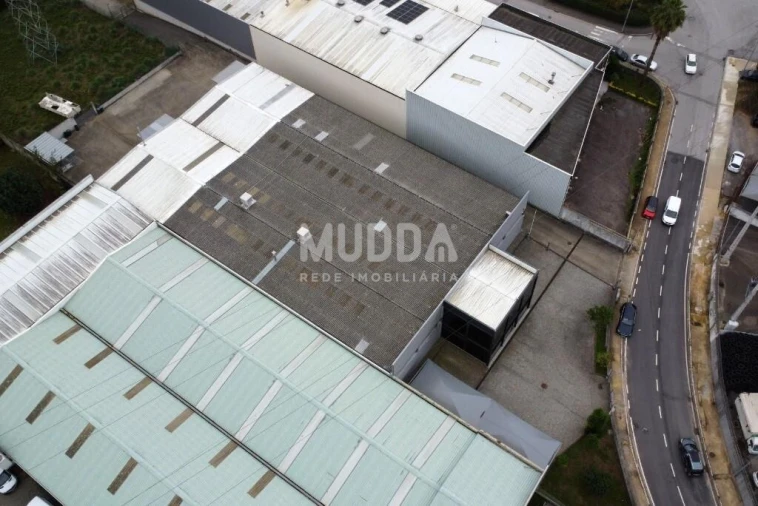 Armazém para Venda em São João da Madeira Foto 31