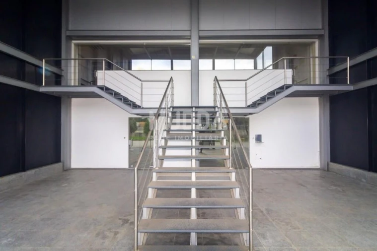 Armazém para Venda em São João da Madeira