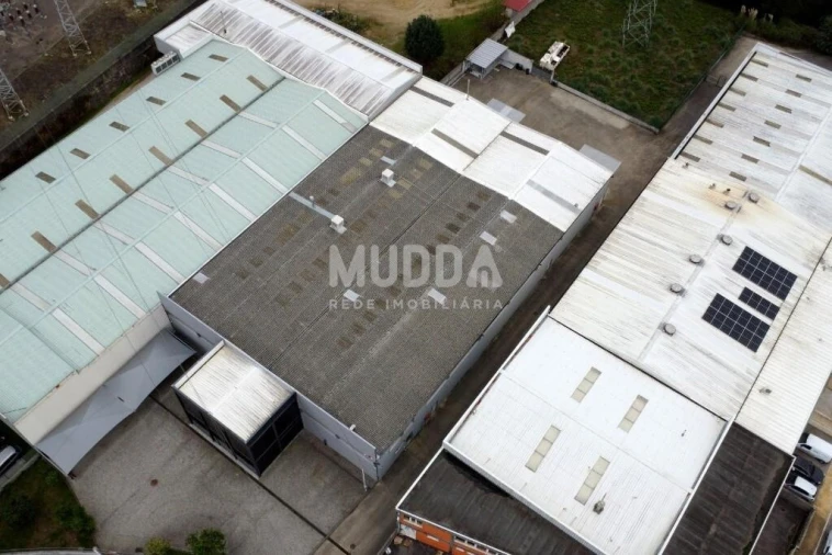 Armazém para Venda em São João da Madeira Foto 30