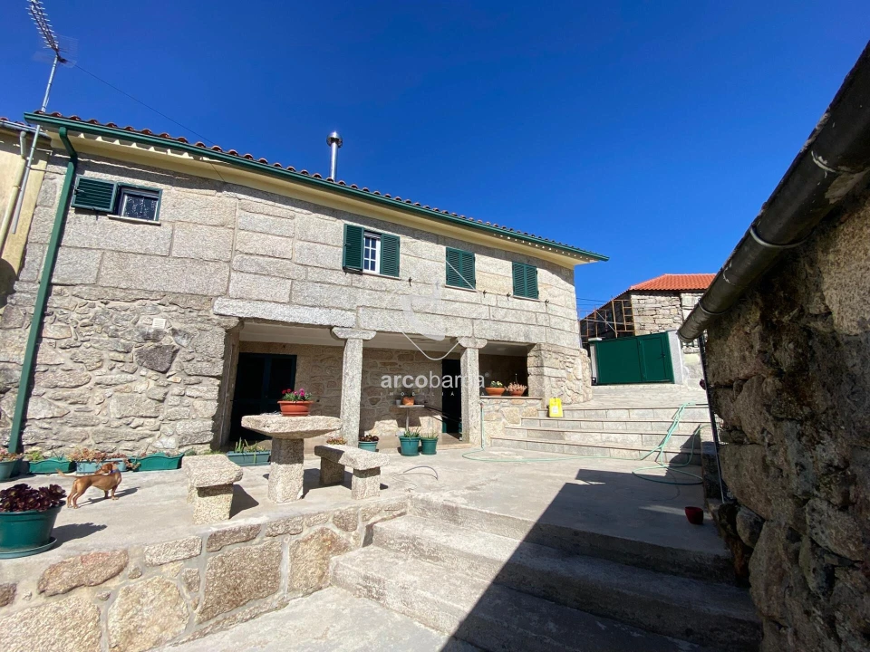 Moradia T2 para Venda em Couto Foto 3