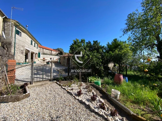 Moradia T2 para Venda em Couto Foto 30