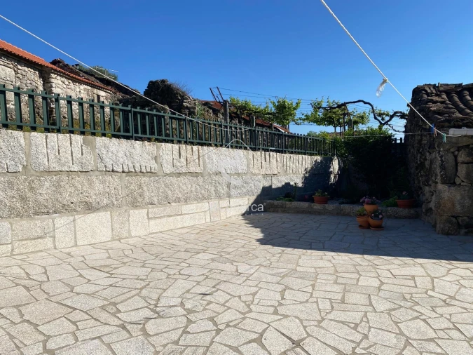 Moradia T2 para Venda em Couto Foto 46