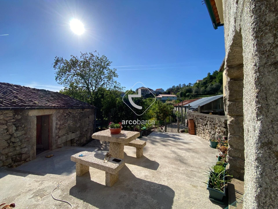 Moradia T2 para Venda em Couto Foto 35