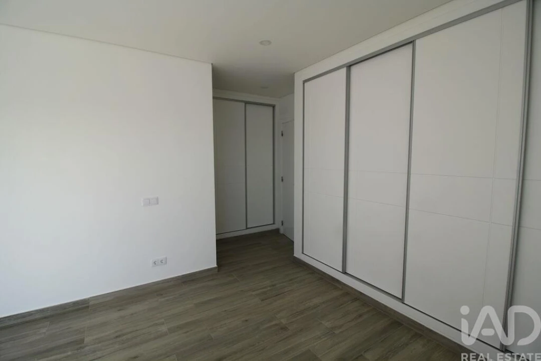 Moradia T4 para Venda em Altura Foto 22