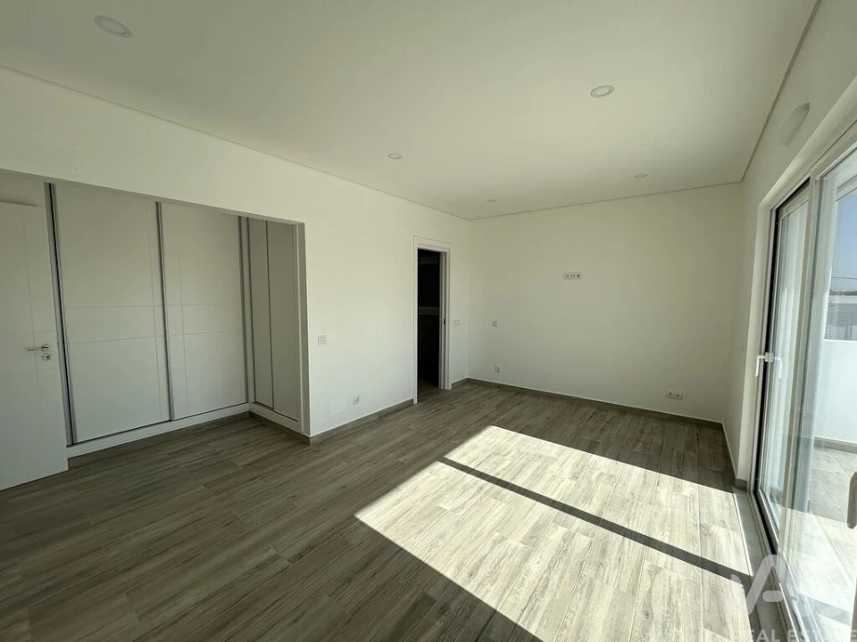 Moradia T4 para Venda em Altura Foto 17