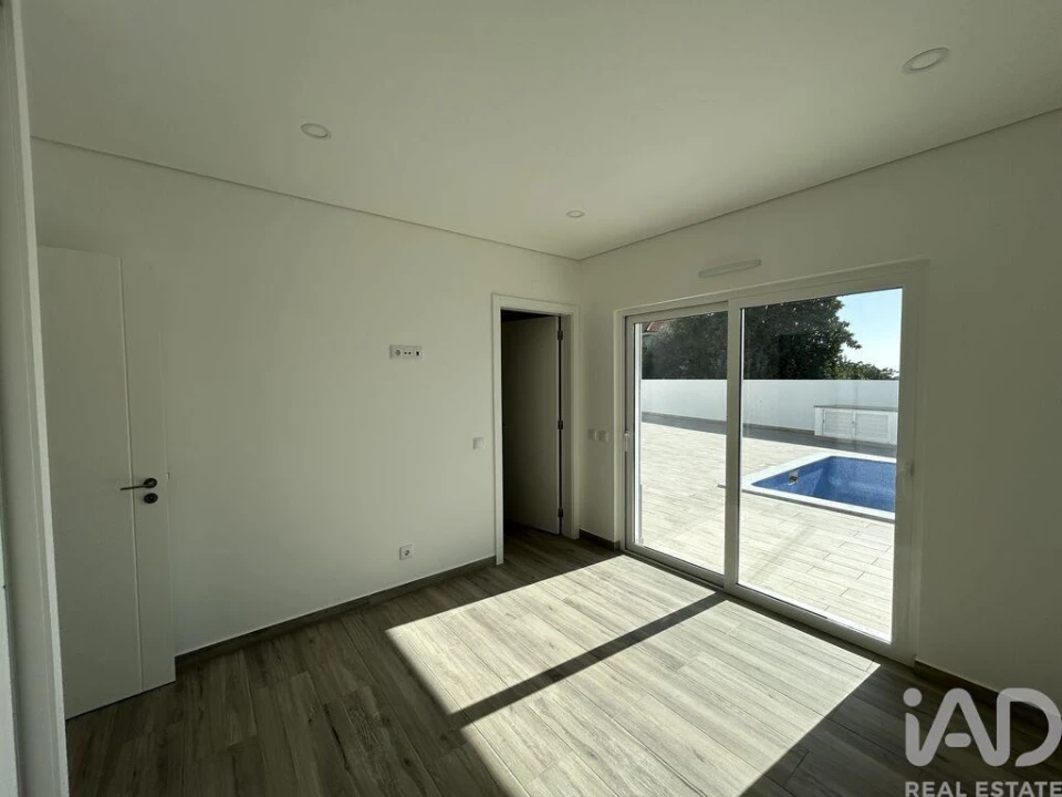 Moradia T4 para Venda em Altura Foto 26