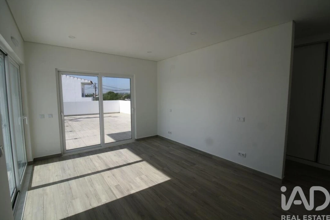 Moradia T4 para Venda em Altura Foto 19