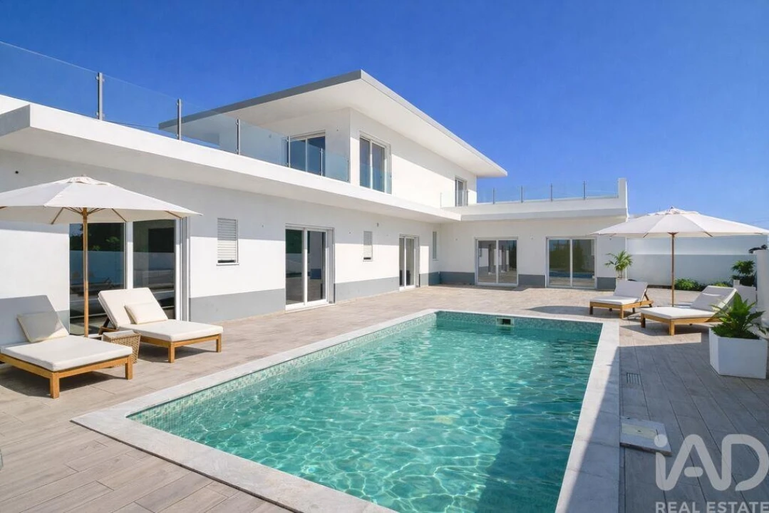 Moradia T4 para Venda em Altura Foto 1