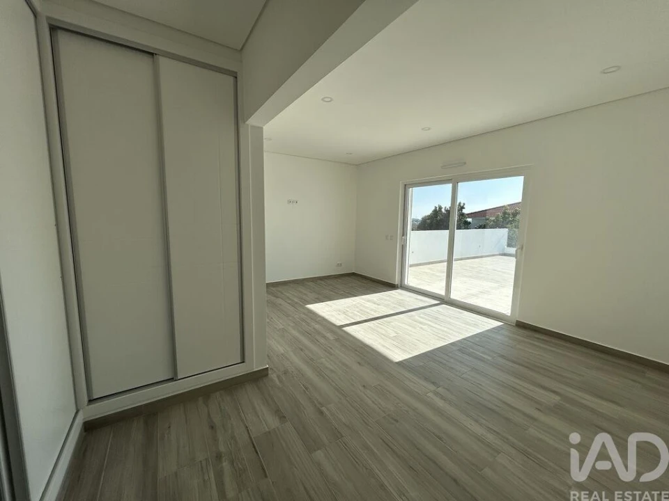 Moradia T4 para Venda em Altura Foto 21