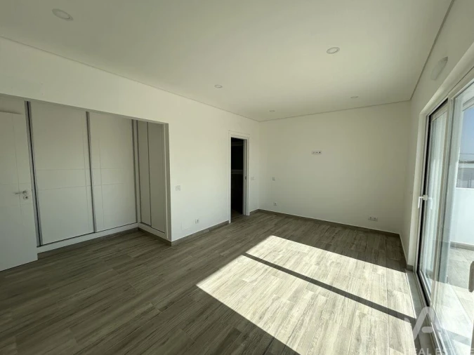 Moradia T4 para Venda em Altura Foto 17