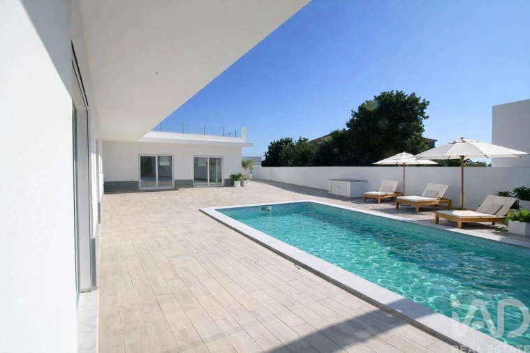 Moradia T4 para Venda em Altura Foto 2