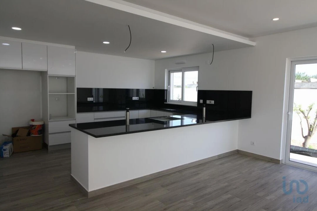 Moradia T4 para Venda em Altura Foto 8