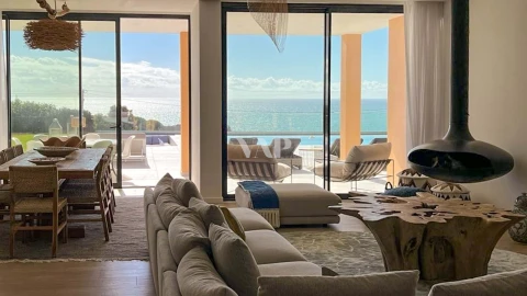 Moradia T5 para Venda em Albufeira e Olhos de Água