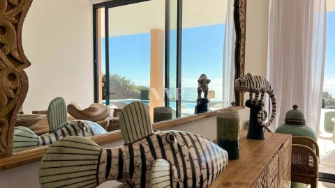 Moradia T5 para Venda em Albufeira e Olhos de Água