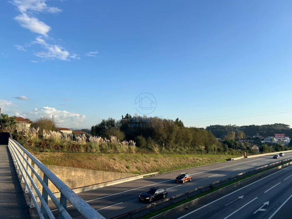 Terreno para Venda em Vilar de Andorinho Foto 8