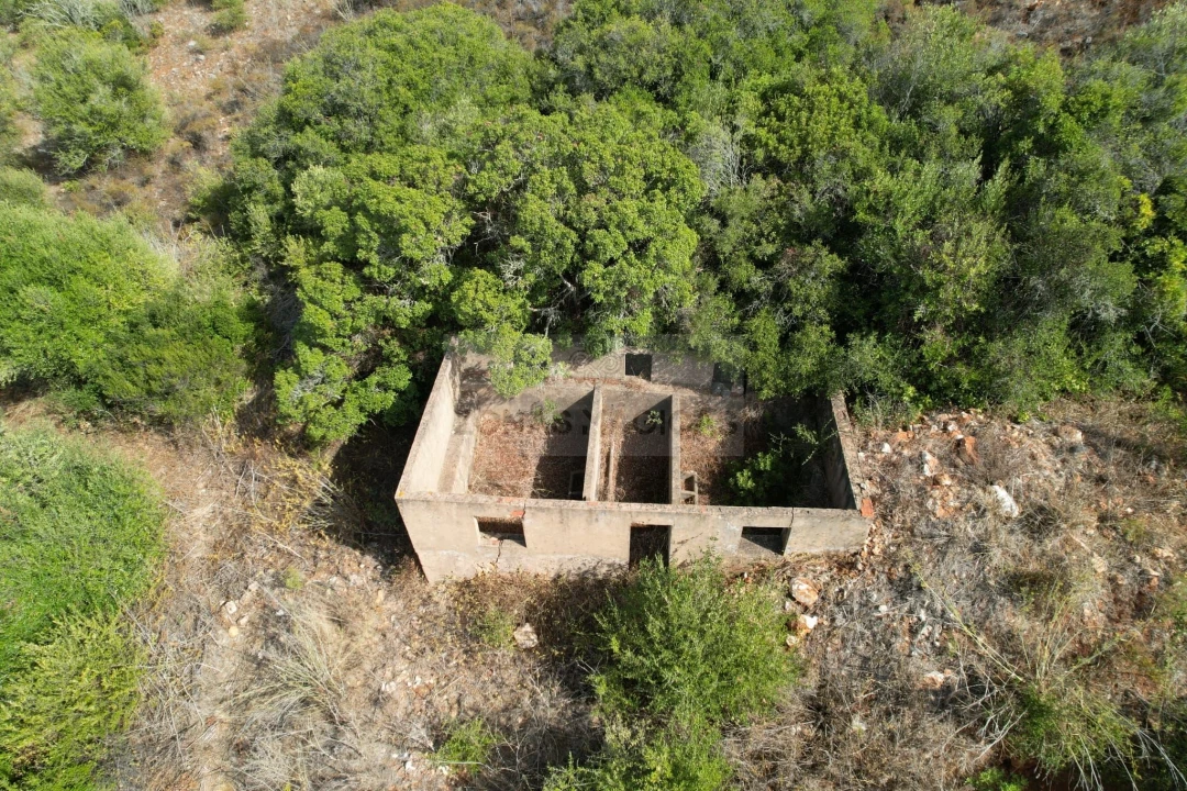 Terreno para Venda em Lagos (São Sebastião e Santa Maria) Foto 17