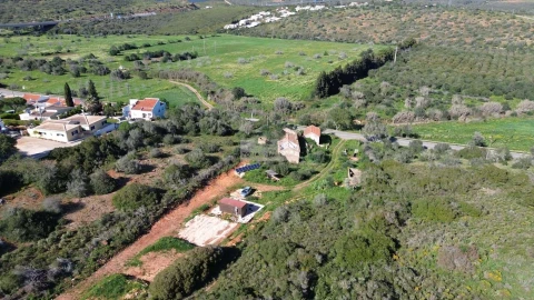 Terreno para Venda em Lagos (São Sebastião e Santa Maria)