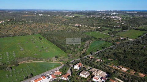 Terreno para Venda em Lagos (São Sebastião e Santa Maria)