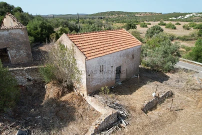 Terreno para Venda em Lagos (São Sebastião e Santa Maria)