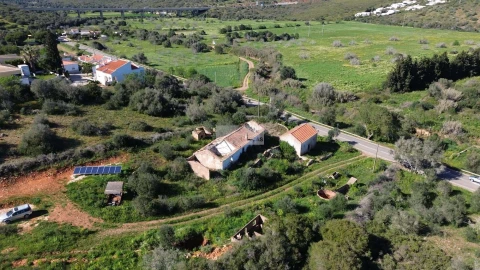 Terreno para Venda em Lagos (São Sebastião e Santa Maria)