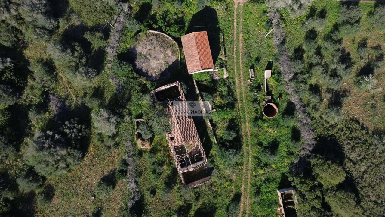 Terreno para Venda em Lagos (São Sebastião e Santa Maria) Foto 2