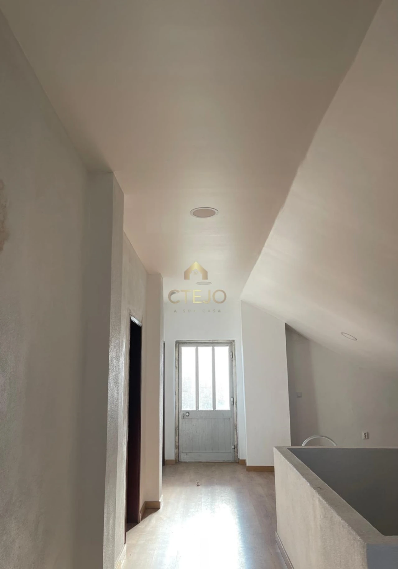 Moradia T5 para Venda em Azambuja Foto 12