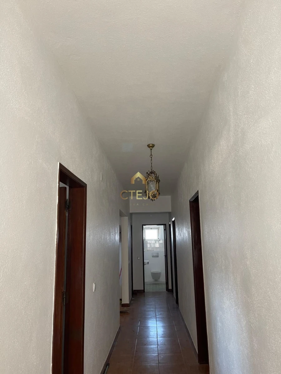 Moradia T5 para Venda em Azambuja Foto 5