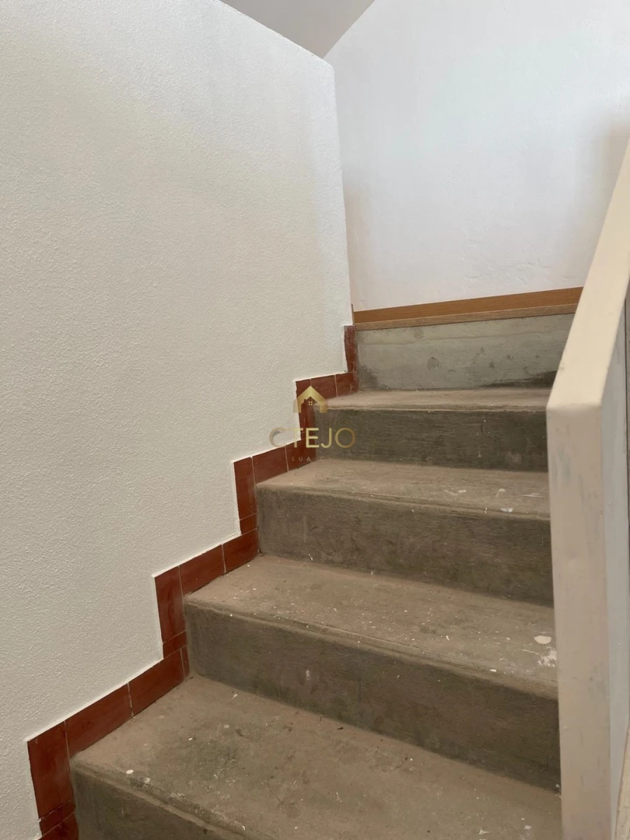 Moradia T5 para Venda em Azambuja Foto 10