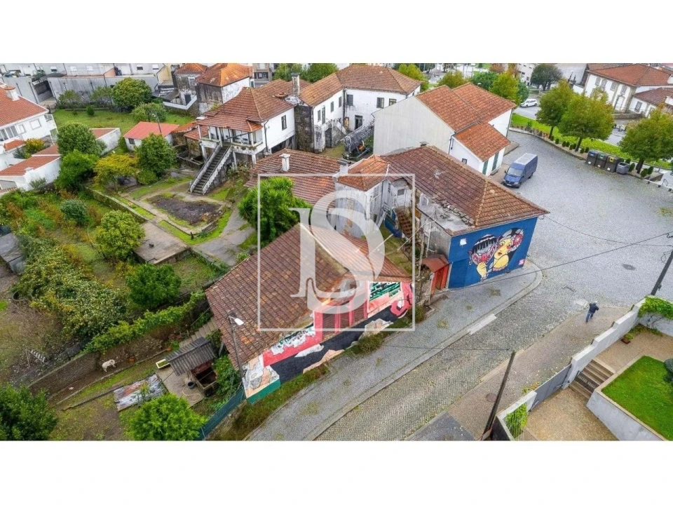 Moradia T7 para Venda em Freamunde Foto 3