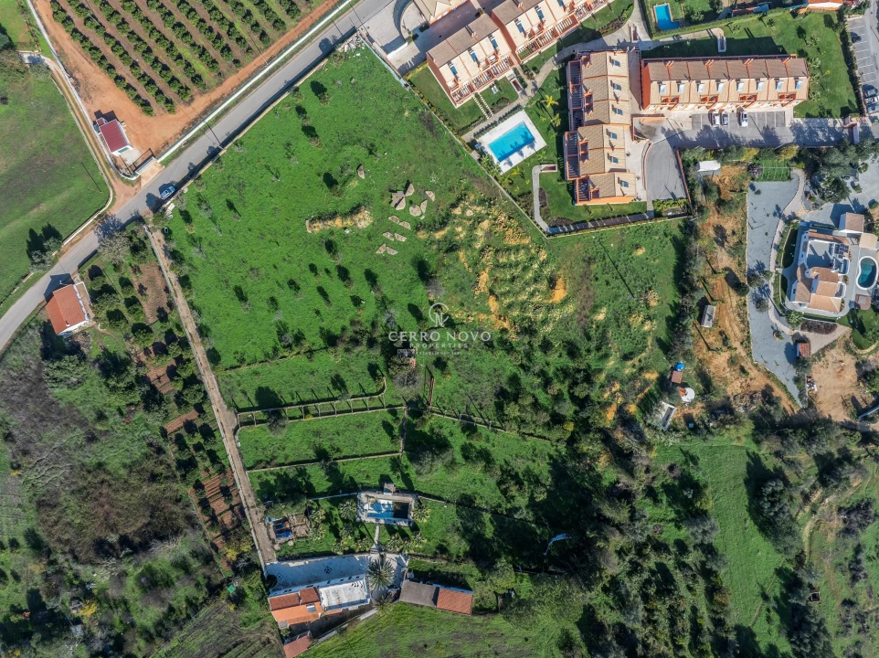 Moradia T4 para Venda em Silves Foto 7