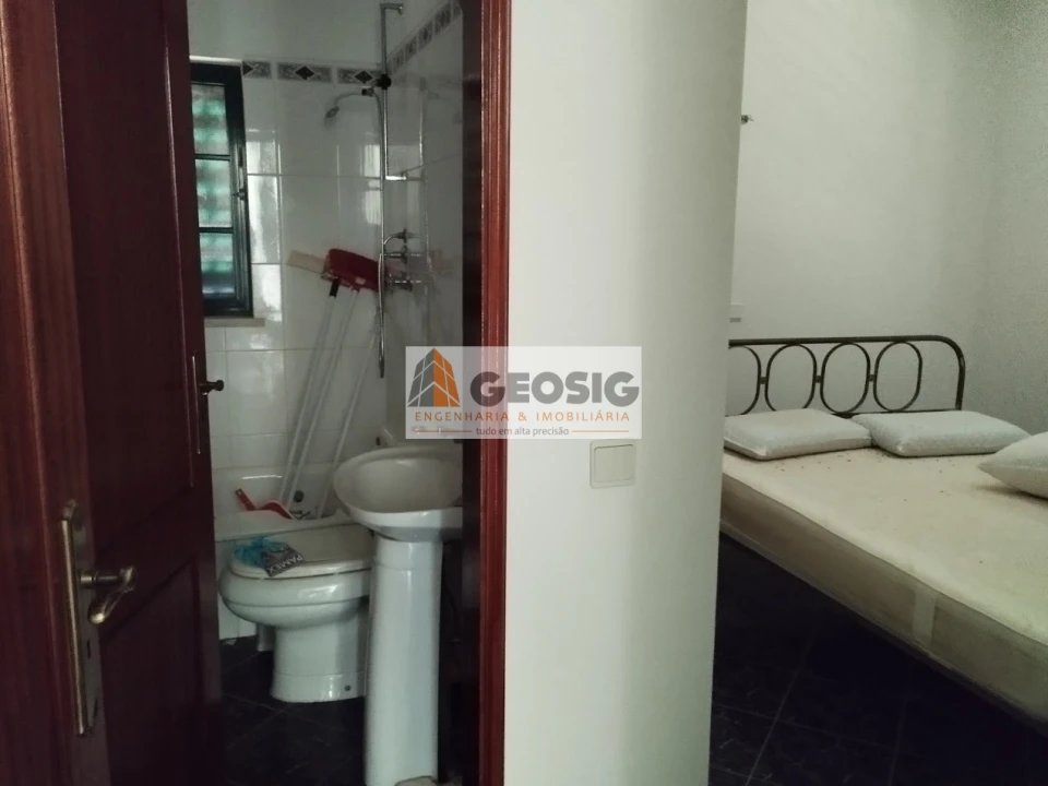 Moradia T3 para Venda em São Barnabe Foto 10