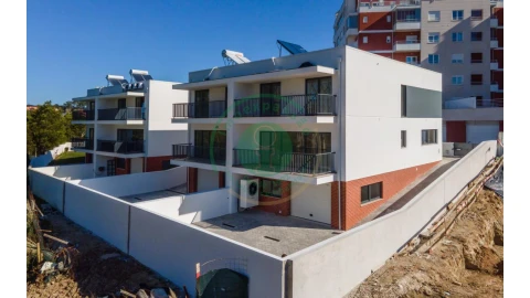 Moradia T4 para Venda em Tavarede