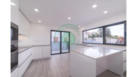 Moradia T4 para Venda em Tavarede