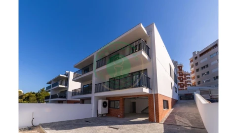 Moradia T4 para Venda em Tavarede