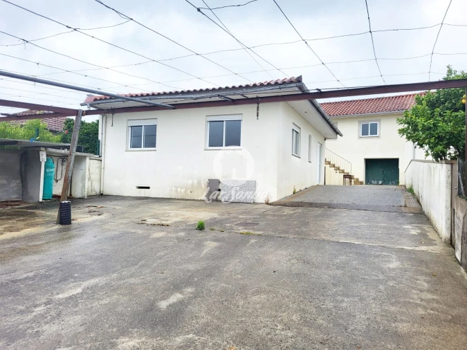 Moradia T5 para Venda em Rates Foto 1