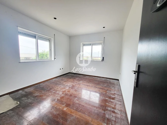 Moradia T5 para Venda em Rates Foto 17