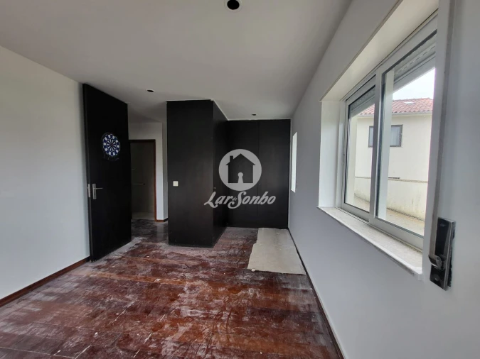 Moradia T5 para Venda em Rates Foto 18